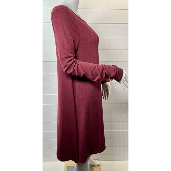 Old Navy Marin Berry Long Sleeve Plush Knit Swing Dress Med Minimalist Church - Picture 6 of 10